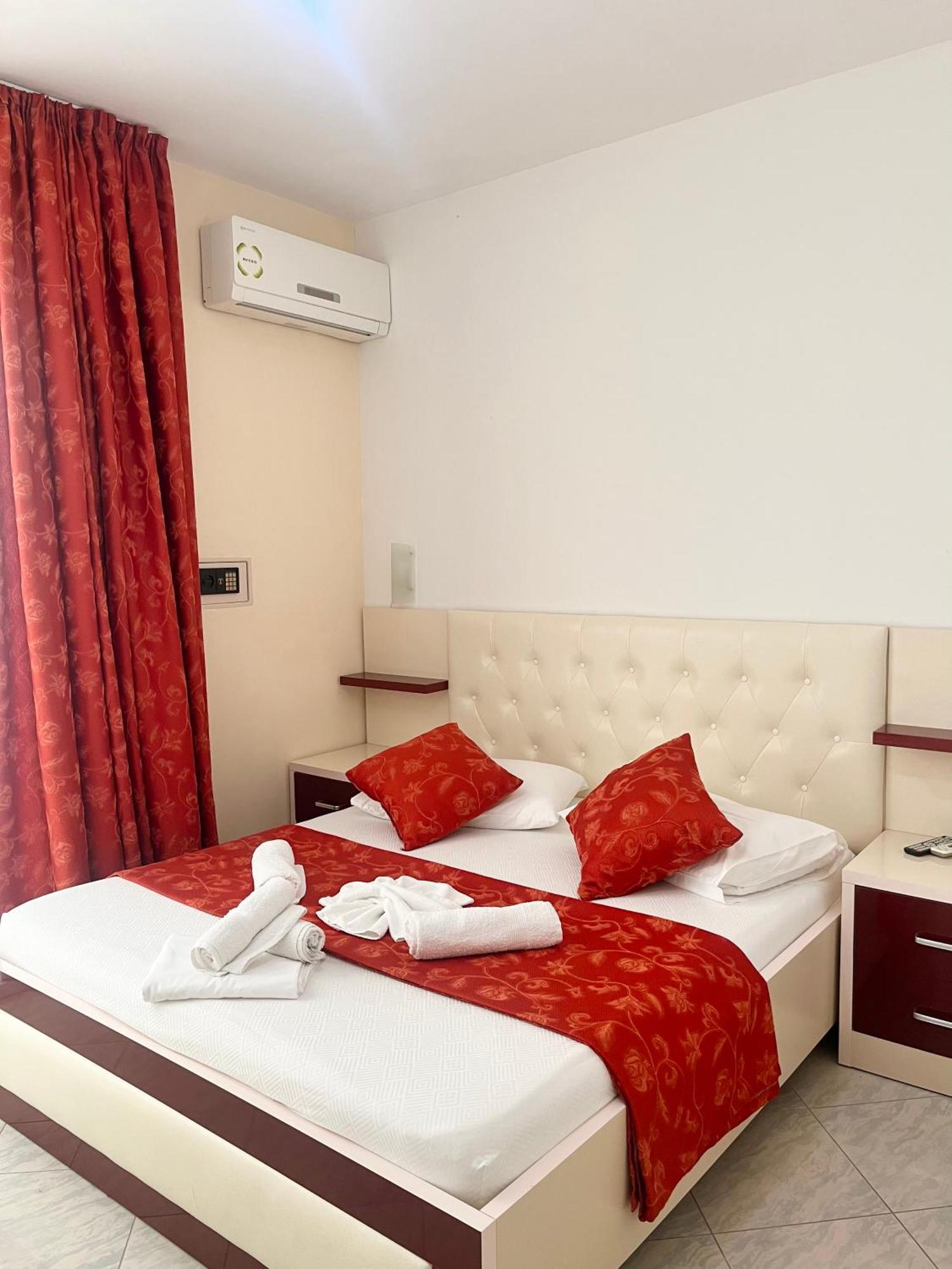 Hotel Garden Vlore Ngoại thất bức ảnh